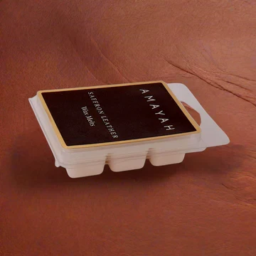 شمع للفواحة برائحة  الجلد و الزعفران